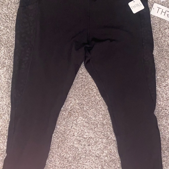 Thrill Performance Shape Enhancing Yoga Pant Leggings W/Pocket -2X - Picture 7 of 7